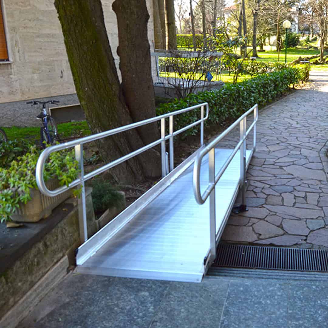 Rampa in alluminio per accesso persone con disabilità